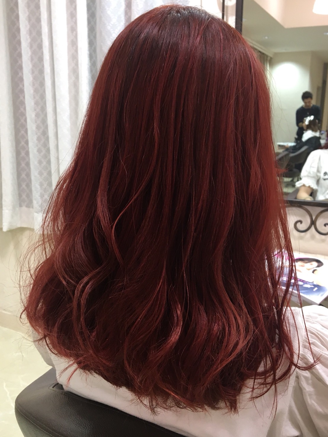 元のヘア カラー 赤 ブリーチ なし 世界のすべての髪型